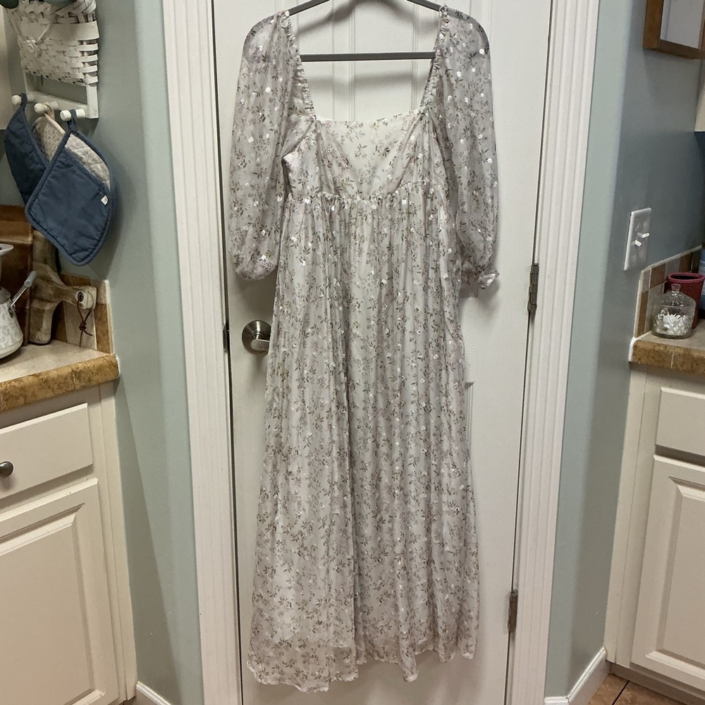 Women's White Floral Maxi Dress with Puff Sleeves